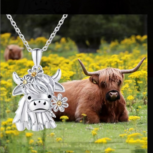 Highland Cow Pendant Silver Necklace - Picture 7 of 7